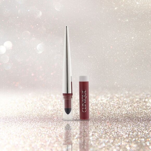 Clinique Pop Lip Shadow Cushion Matte Lip Powder, 05 Blossom Pop, 1.2g / 0.04oz - Picture 2 of 6